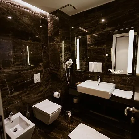 Privilege & فندق Farke e Madhe