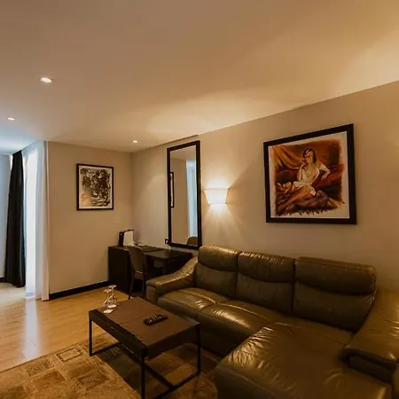 فندق Privilege & Farke e Madhe