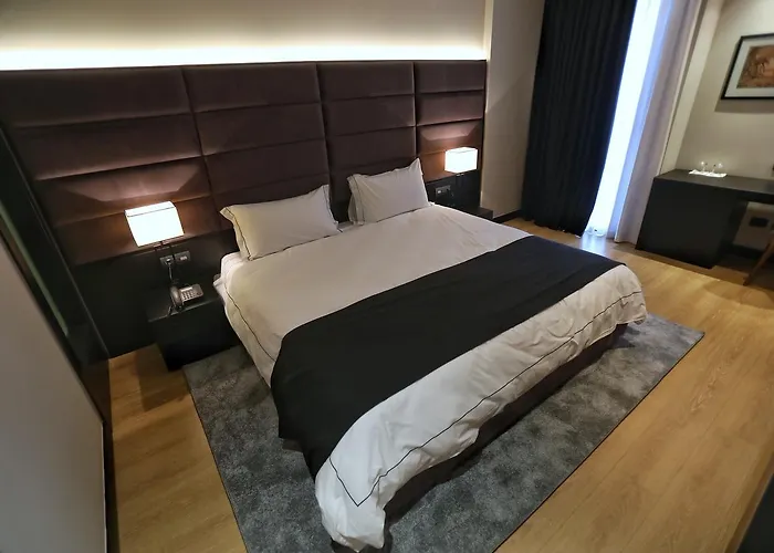 Privilege & Hotell Farke e Madhe