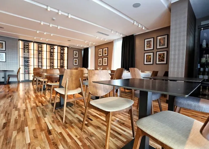 Hotell Privilege & 4*