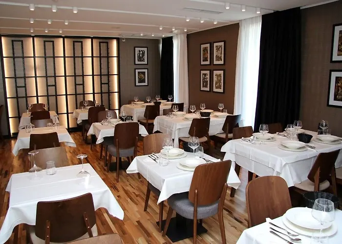 Hotell Privilege & 4*