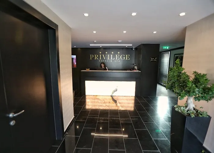 Hotell Privilege & 4*