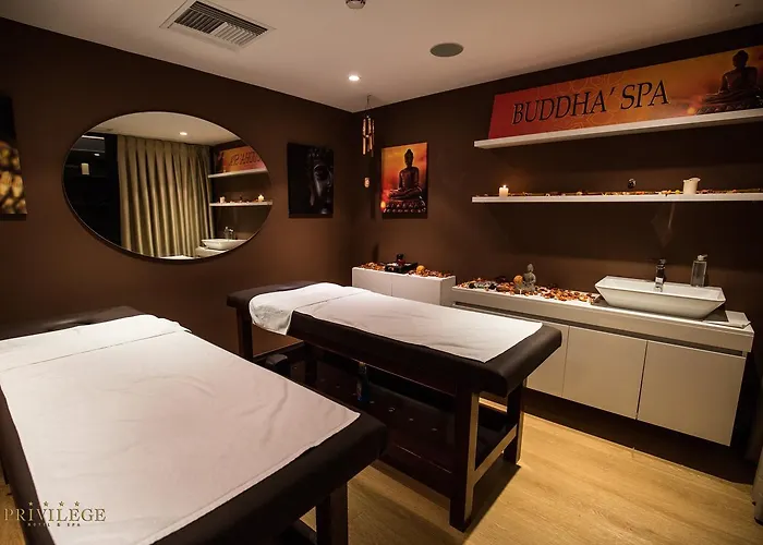 Hotell Privilege & Farke e Madhe