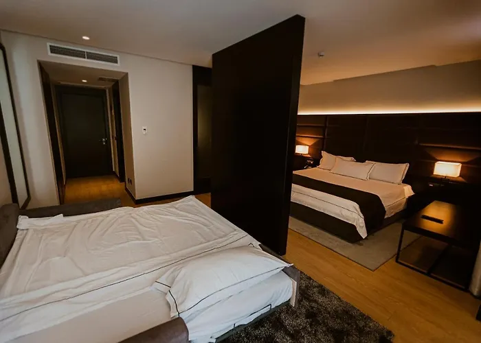 Privilege & Hotell Farke e Madhe