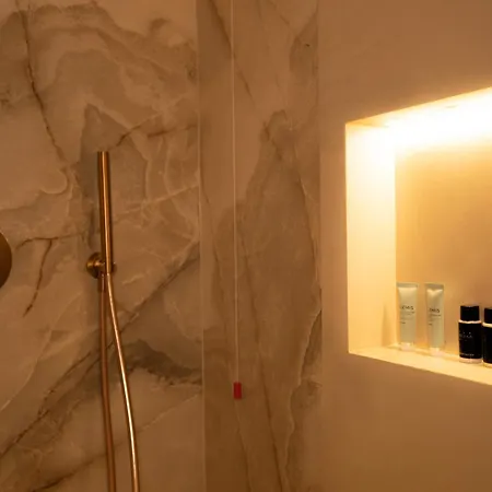 Privilege & 4* Farke e Madhe