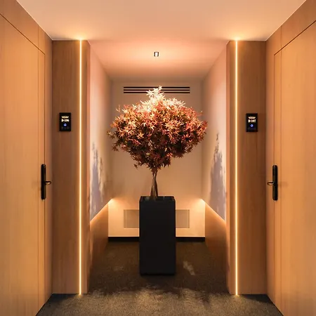 Privilege & Hotel Farke e Madhe