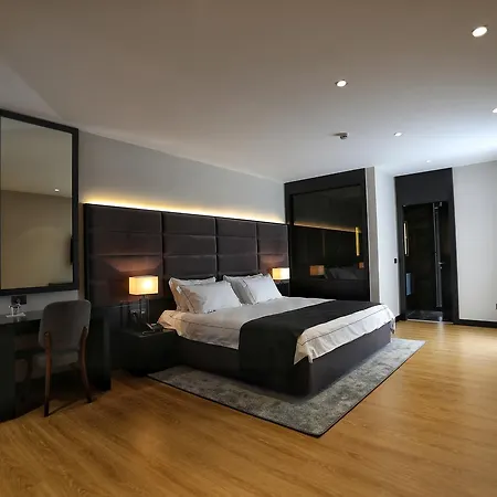 Privilege & 호텔 Farke e Madhe