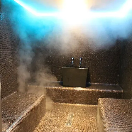 Privilege & Hotel Farke e Madhe