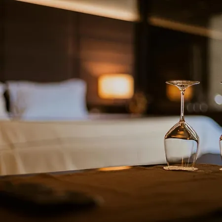 Privilege & Hotel