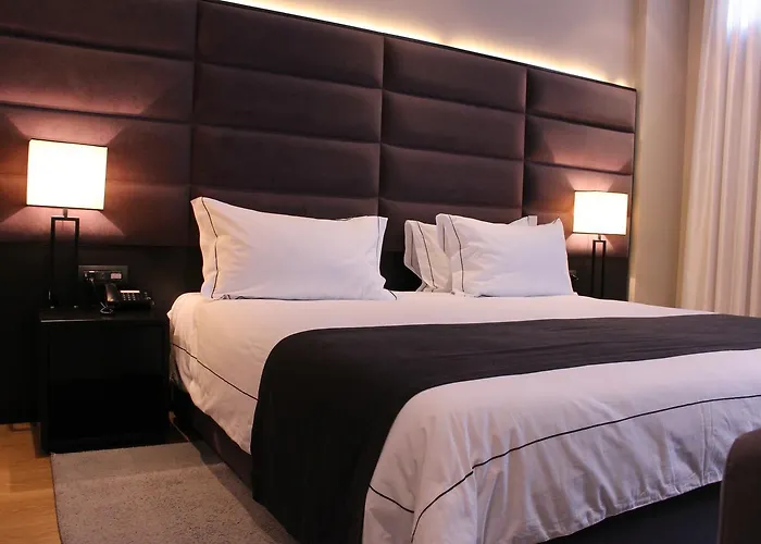 Privilege & 酒店 Farke e Madhe