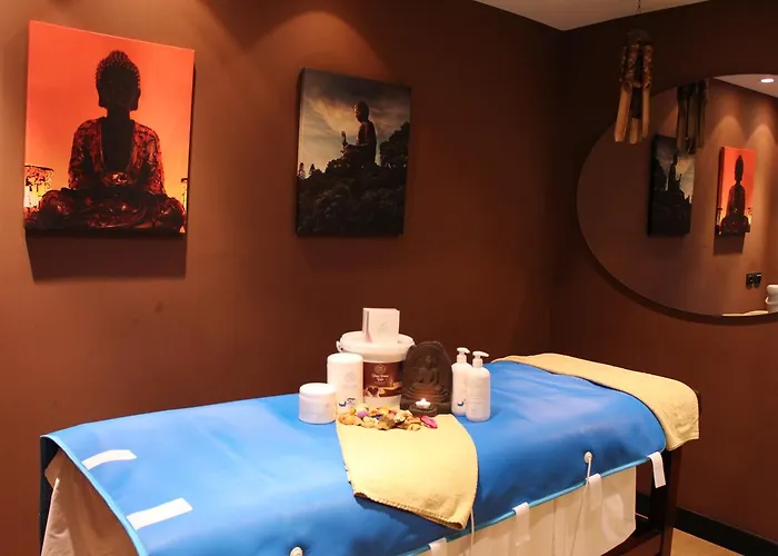 Privilege & מלון